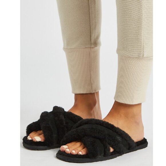 UGG Scuffita Women's Slipper - Picture 1 of 5
